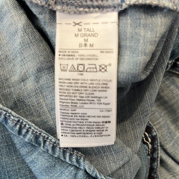 Gap 1969 Chambray Denim Peasant Top Medium Embroidered Seams Boho - Picture 9 of 9